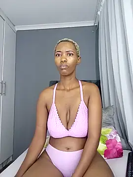 Snapshot of PREGGYGODESS chatting on February 5, 8:08 am PREGGYGODESS online show from February 5, 8:08 am