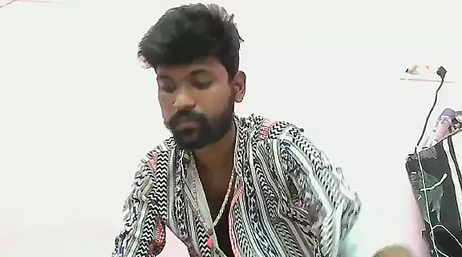 dusky-body online show from March 17, 12:35 pm