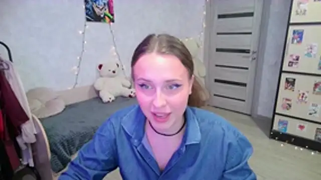 Snapshot of BarbiePieer chatting on November 19, 6:13 am BarbiePieer online show from November 19, 6:13 am