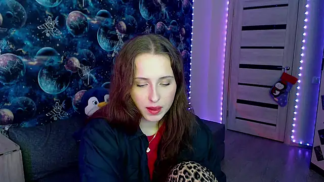 Snapshot of BarbiePieer chatting on December 5, 5:31 pm BarbiePieer online show from December 5, 5:31 pm