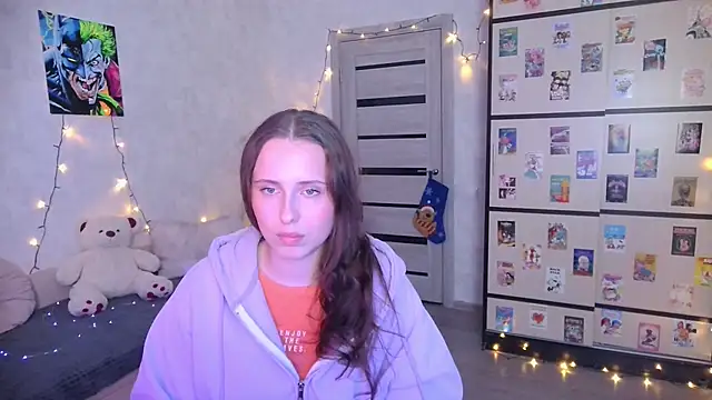 Snapshot of BarbiePieer chatting on December 15, 5:28 pm BarbiePieer online show from December 15, 5:28 pm