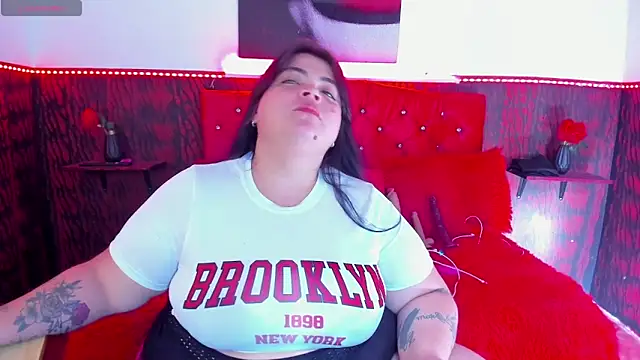 Snapshot of dirtyBBWplay chatting on April 29, 8:26 pm dirtyBBWplay online show from April 29, 8:26 pm