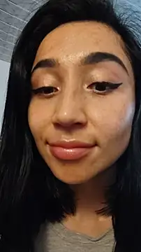 Elowyn online show from October 24, 6:15 pm