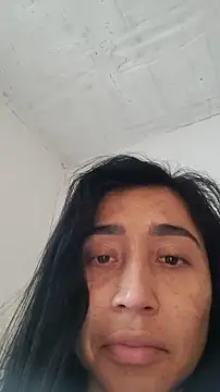 Elowyn online show from November 28, 6:43 pm