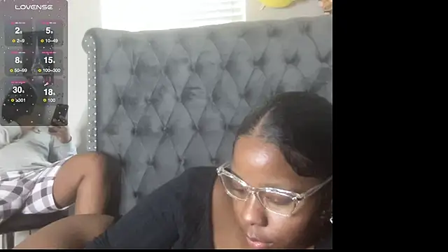 piscesaurora online show from March 22, 5:52 pm