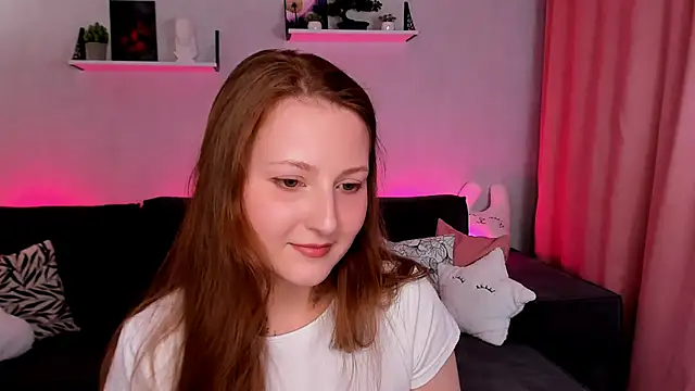 VelvetCherry  online show from March 18, 12:25 pm