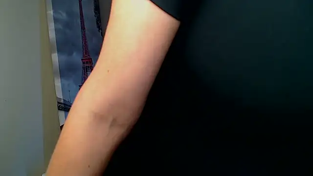 Snapshot of VanessaRey_ chatting on October 18, 5:46 pm VanessaRey online show from October 18, 5:46 pm