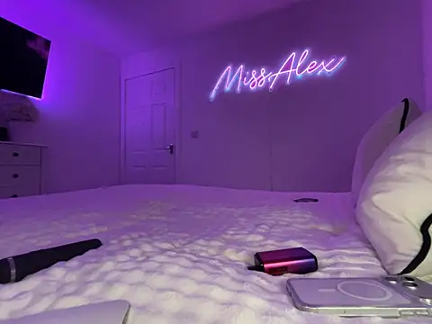 Snapshot of Missalex_xo chatting on February 4, 9:42 pm Missalex xo online show from February 4, 9:42 pm