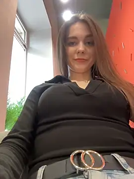 MilaBee online show from April 5, 11:07 am