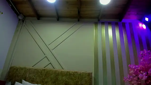 angelinarouse  online show from January 11, 1:32 am