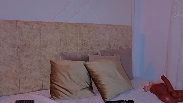 Snapshot of angelinarouse_ chatting on June 13, 3:15 am angelinarouse online show from June 13, 3:15 am