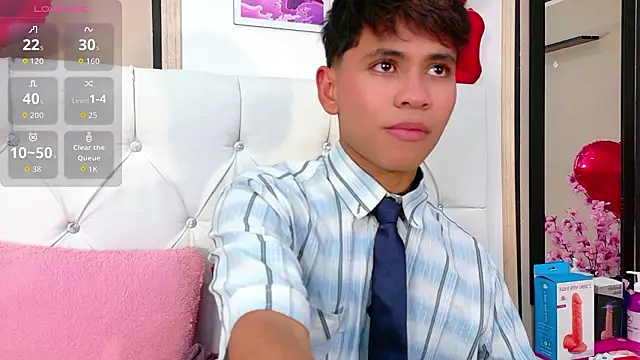 Ethan Westt online show from March 3, 9:10 pm