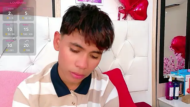 Ethan Westt online show from March 4, 8:15 pm