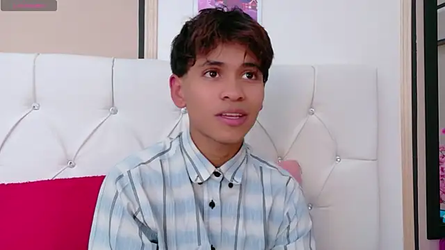 Ethan Westt online show from April 7, 8:31 pm