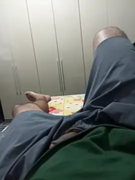 JovanRJ online show from April 10, 10:03 pm