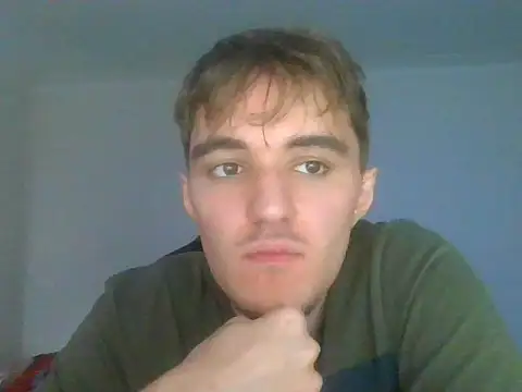 Snapshot of tristan_12273 chatting on November 5, 9:42 am tristan 12273 online show from November 5, 9:42 am