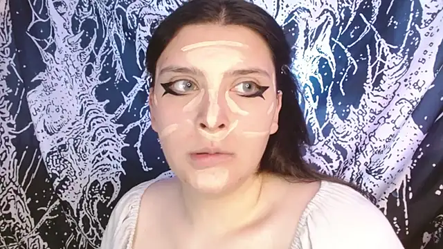 mikaskullcs online show from December 4, 9:45 pm