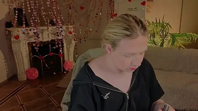 Jes Solar online show from February 18, 9:44 pm