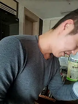 Snapshot of woonee827372 chatting on November 22, 3:49 am woonee827372 online show from November 22, 3:49 am