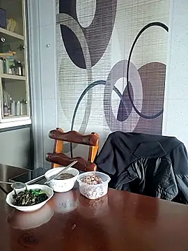 Snapshot of woonee827372 chatting on December 2, 4:51 am woonee827372 online show from December 2, 4:51 am