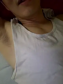 Snapshot of woonee827372 chatting on December 13, 7:53 pm woonee827372 online show from December 13, 7:53 pm