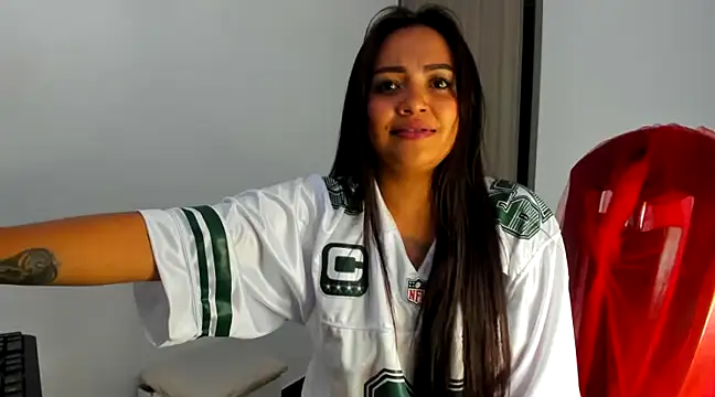 Snapshot of KatyBrunette chatting on March 18, 7:20 pm KatyBrunette online show from March 18, 7:20 pm