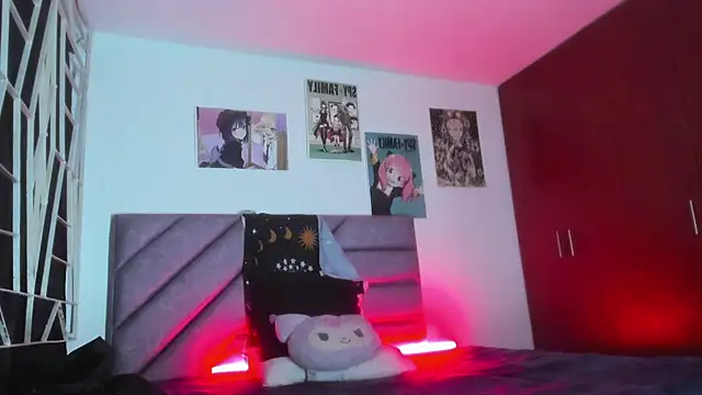 KARINNA  RAVEN online show from November 26, 11:28 pm