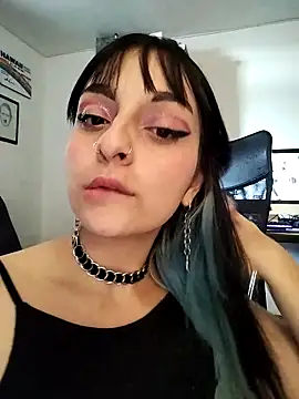 KARINNA  RAVEN online show from November 30, 10:14 pm