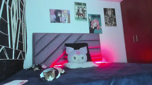 KARINNA  RAVEN online show from December 4, 12:53 am