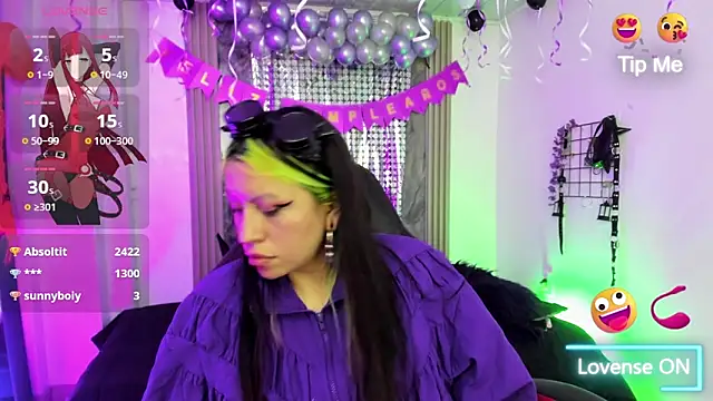 Snapshot of midory_ chatting on November 3, 8:26 am midory online show from November 3, 8:26 am