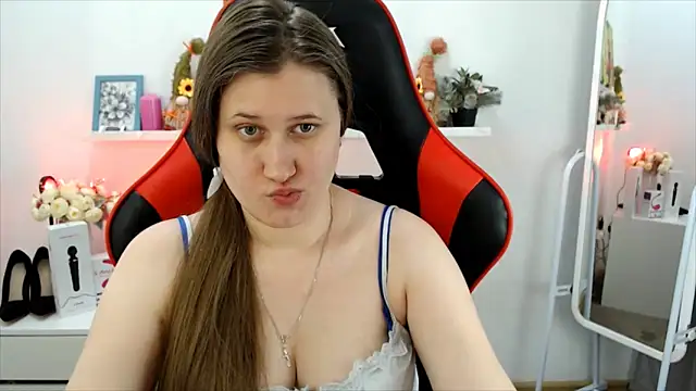 Lucky Lana online show from March 13, 3:35 am