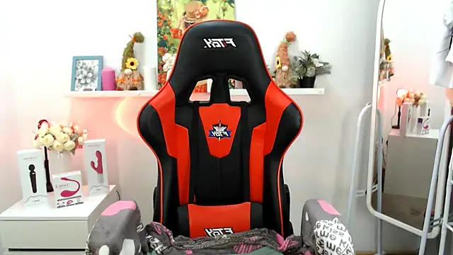 Lucky Lana online show from April 17, 2:25 am