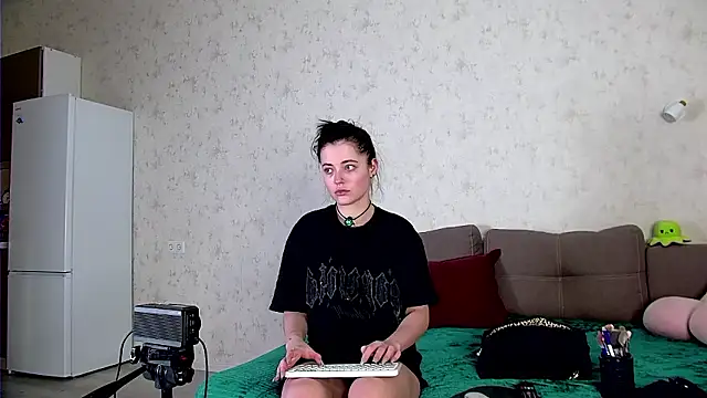 AshleyD  online show from February 3, 1:48 am