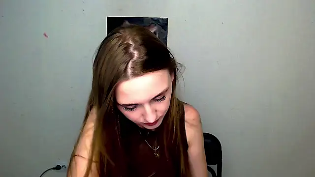 Snapshot of Doll_Angelina chatting on June 12, 6:12 am Doll Angelina online show from June 12, 6:12 am