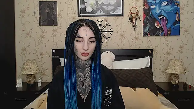 Snapshot of Velvetbat chatting on February 10, 6:50 am Velvetbat online show from February 10, 6:50 am