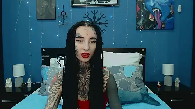 Snapshot of Velvetbat chatting on June 17, 7:33 am Velvetbat online show from June 17, 7:33 am