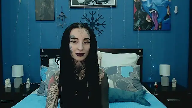 Snapshot of Velvetbat chatting on June 18, 7:30 am Velvetbat online show from June 18, 7:30 am