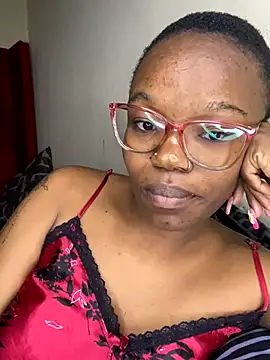 YummyMelanin117 online show from December 3, 9:57 pm