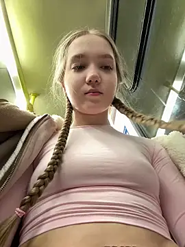 Snapshot of bambi_lu chatting on November 28, 6:10 pm bambi lu online show from November 28, 6:10 pm