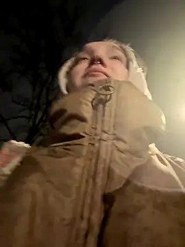 bambi lu online show from December 4, 7:44 pm