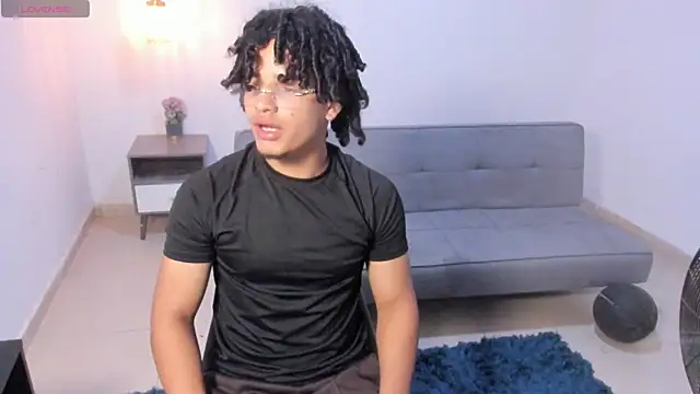 Snapshot of samxx_muscle chatting on May 22, 1:50 pm samxx muscle online show from May 22, 1:50 pm
