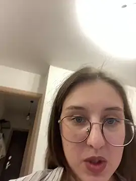 Snapshot of Vviikkssiikk chatting on March 18, 8:48 pm Vviikkssiikk online show from March 18, 8:48 pm