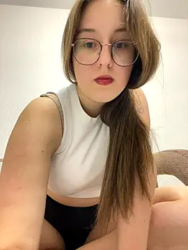 Snapshot of Vviikkssiikk chatting on October 29, 5:04 pm Vviikkssiikk online show from October 29, 5:04 pm