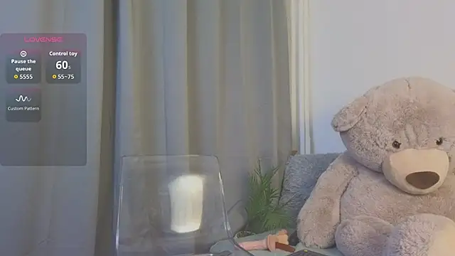 Snapshot of MellisaKim chatting on October 27, 7:40 pm MellisaKim online show from October 27, 7:40 pm