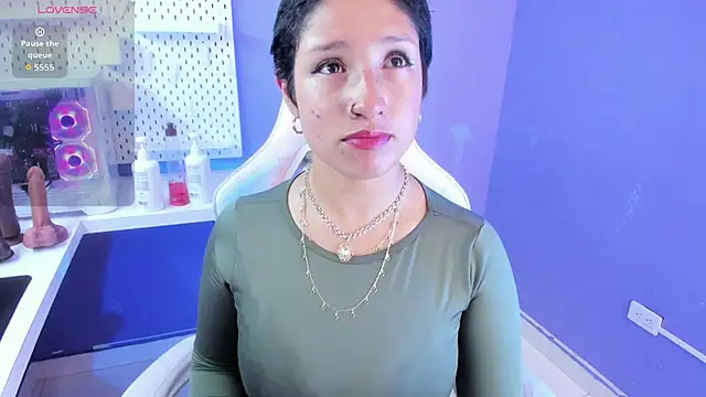 Snapshot of Elaine87_ chatting on November 20, 4:18 pm Elaine87 online show from November 20, 4:18 pm