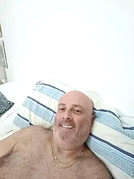 Snapshot of Alexis_Bull chatting on October 17, 4:20 pm Alexis Bull online show from October 17, 4:20 pm