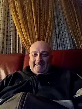 Snapshot of Alexis_Bull chatting on October 22, 11:04 pm Alexis Bull online show from October 22, 11:04 pm