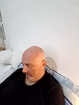 Snapshot of Alexis_Bull chatting on November 15, 4:03 pm Alexis Bull online show from November 15, 4:03 pm