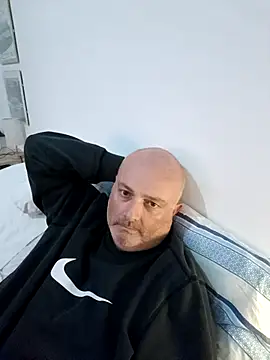 Snapshot of Alexis_Bull chatting on November 21, 4:16 pm Alexis Bull online show from November 21, 4:16 pm