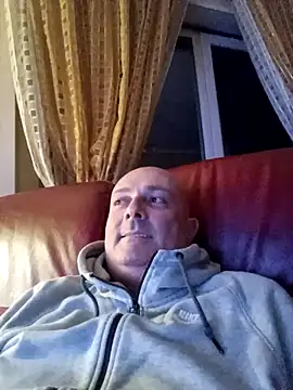 Snapshot of Alexis_Bull chatting on November 30, 12:03 am Alexis Bull online show from November 30, 12:03 am